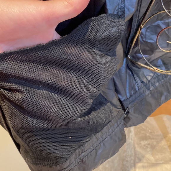 🆕 Adidas Women's AEROREADY Logo Running Windbreaker Jacket - Picture 14 of 14